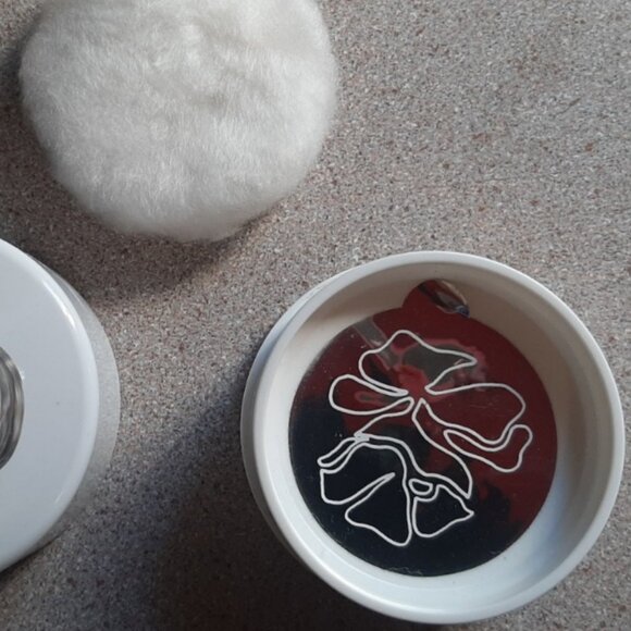 Vintage Oscar de la Renta Perfumed Dusting Powder .75 oz Sealed - Picture 2 of 3